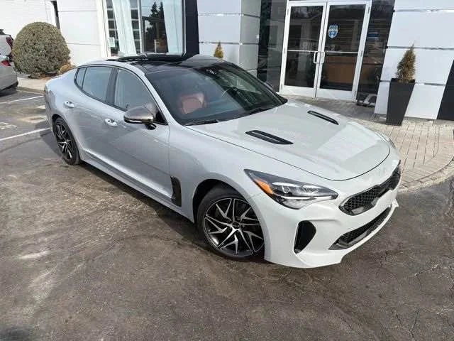 2022 Kia Stinger - Image 4 of 18