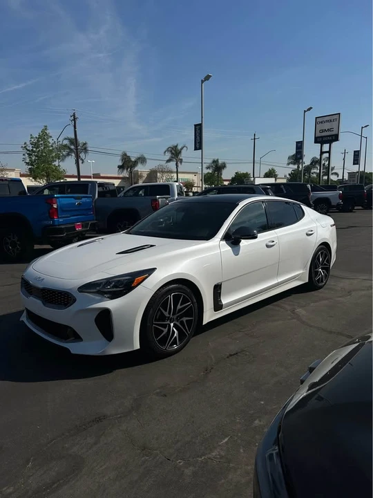 2022 Kia Stinger - Image 4 of 7