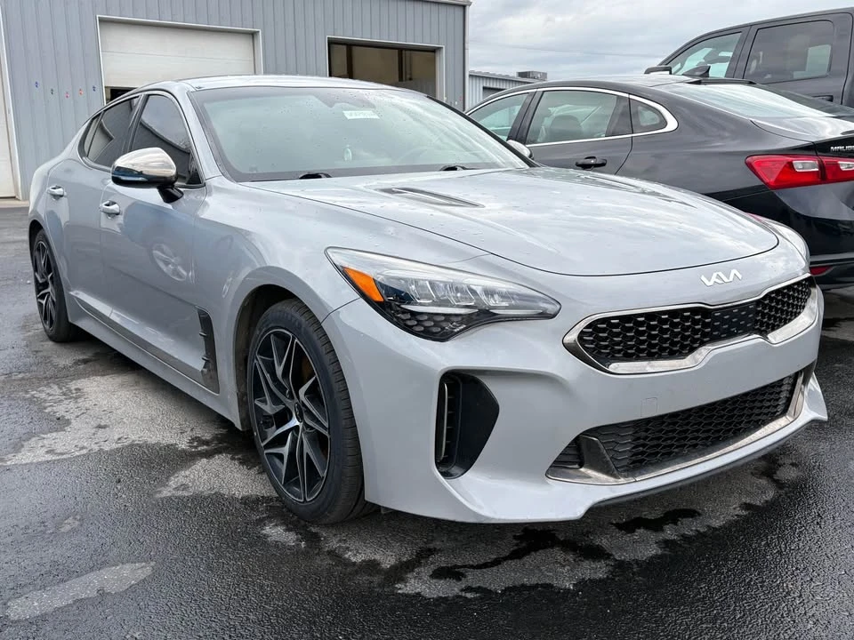 2022 Kia Stinger - Image 2 of 5