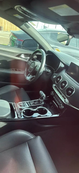 2022 Kia Stinger - Image 3 of 7