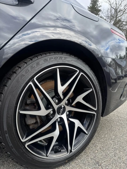 2022 Kia Stinger - Image 2 of 8