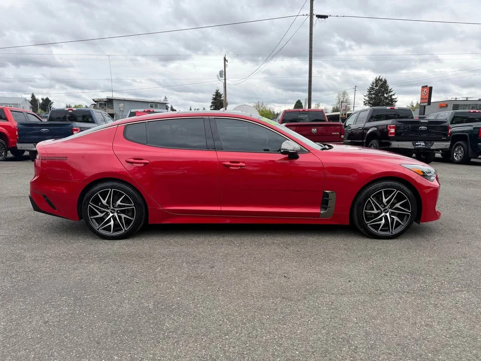 2022 Kia Stinger - Image 8 of 15