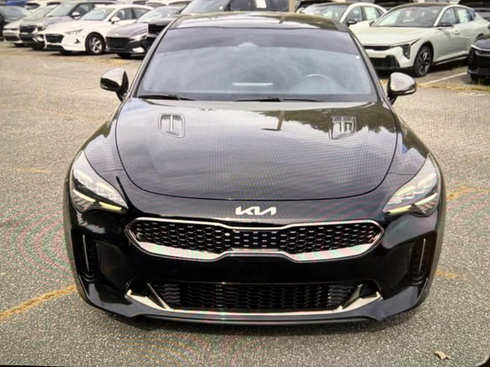 2022 Kia Stinger - Image 2 of 17