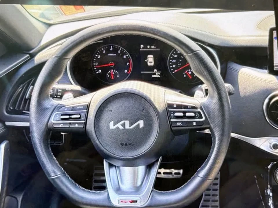 2022 Kia Stinger - Image 17 of 19
