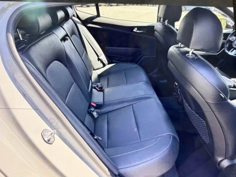 2022 Kia Stinger - Image 13 of 19