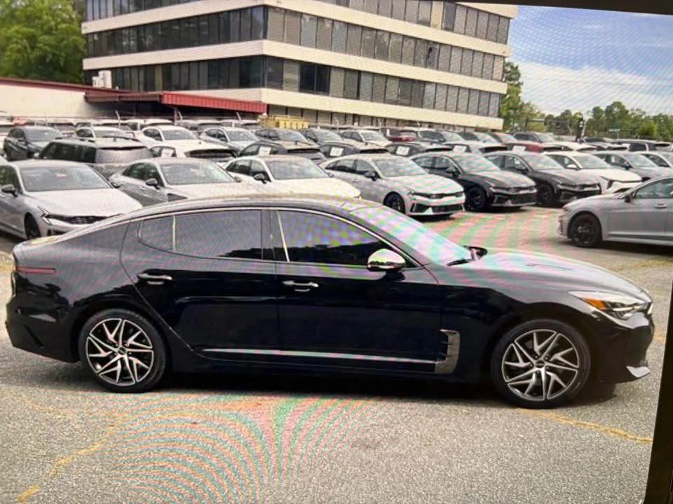 2022 Kia Stinger - Image 8 of 17