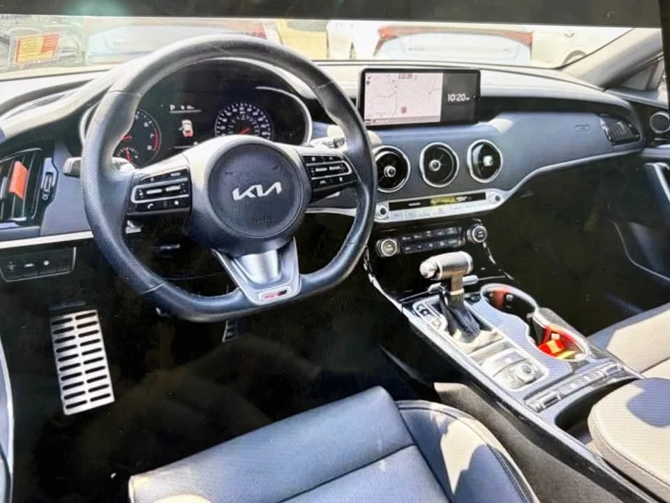 2022 Kia Stinger - Image 16 of 19