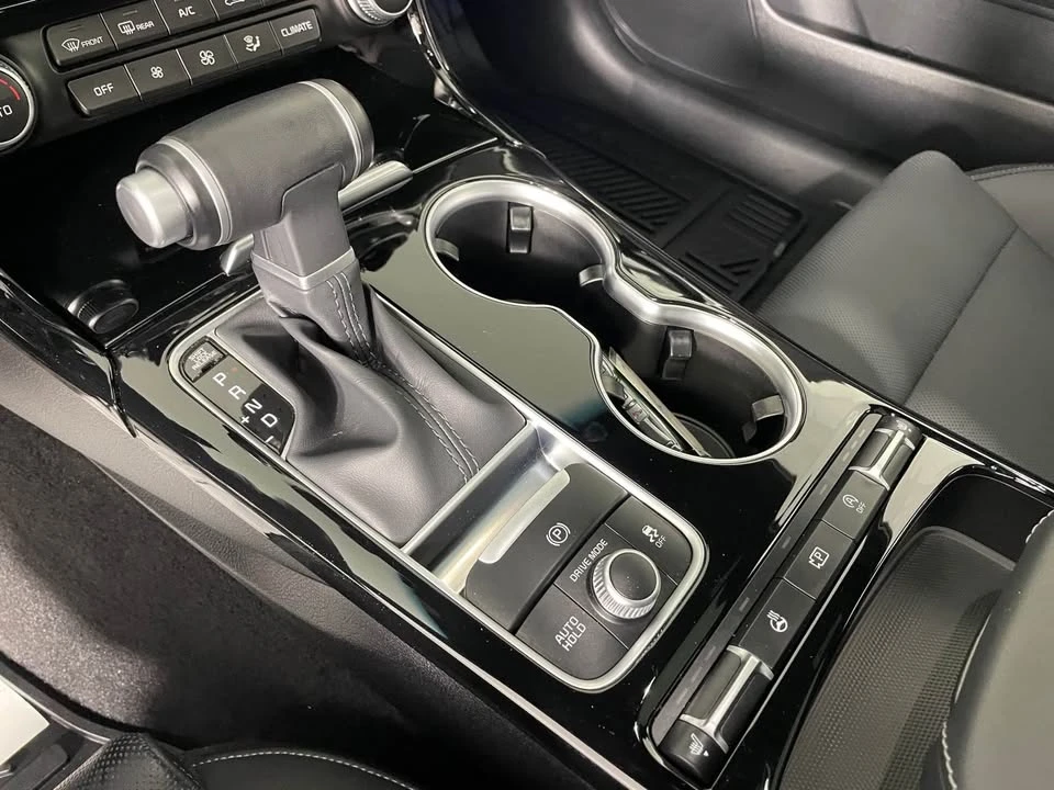 2022 Kia Stinger - Image 9 of 14