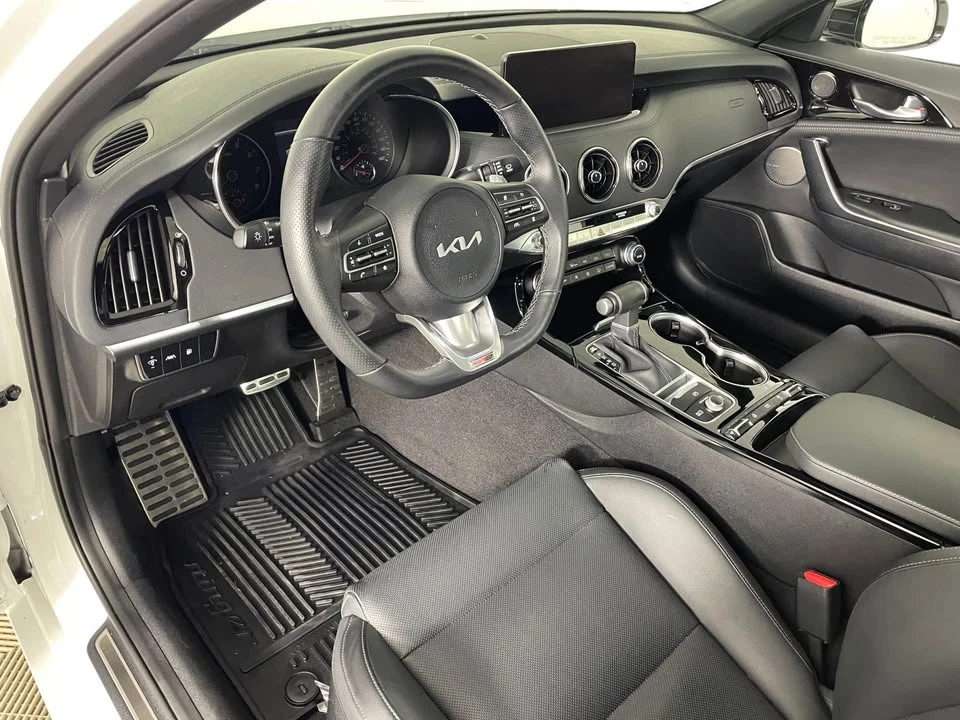2022 Kia Stinger - Image 3 of 14