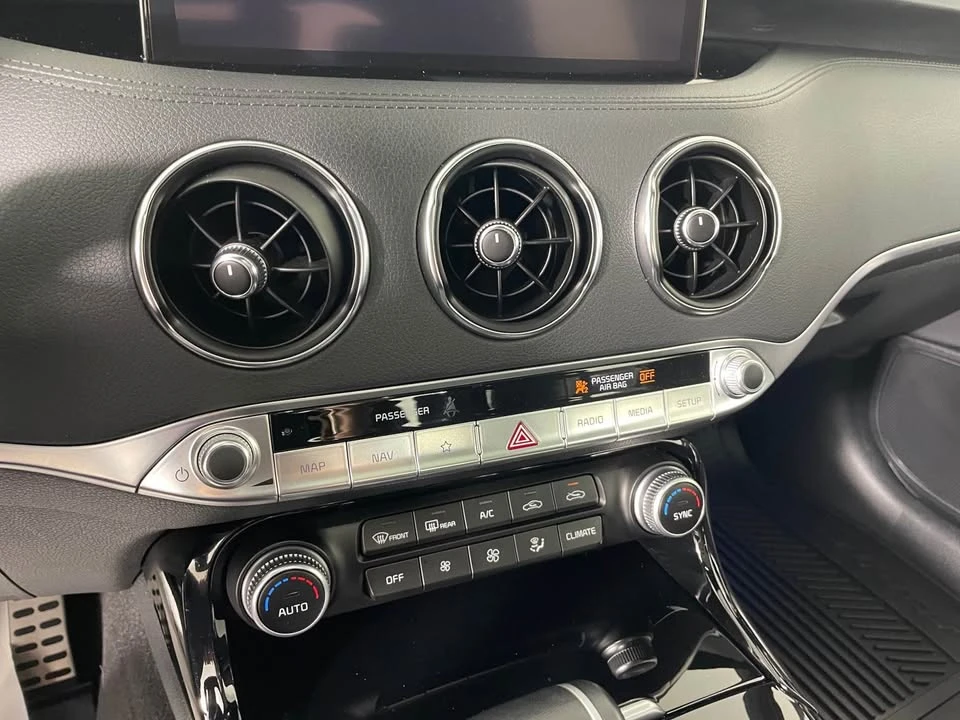 2022 Kia Stinger - Image 8 of 14