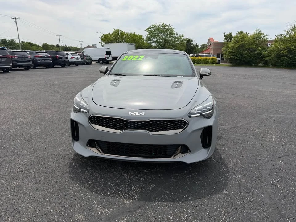 2022 Kia Stinger - Image 8 of 10