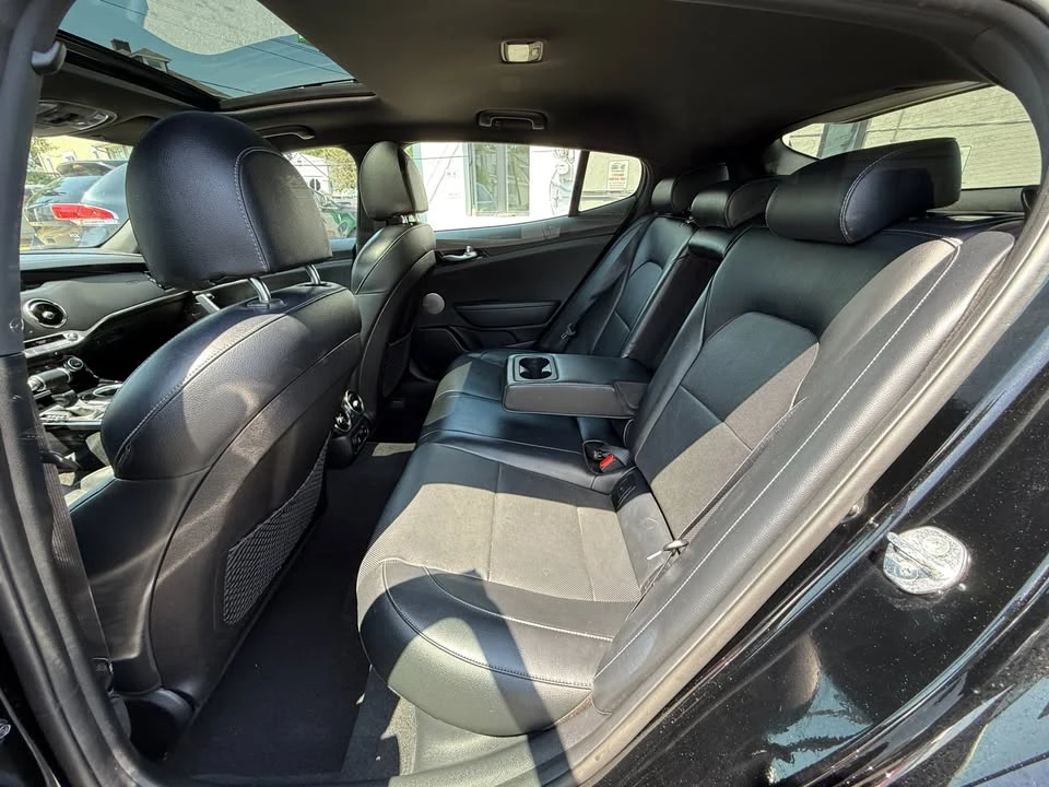 2022 Kia Stinger - Image 11 of 20