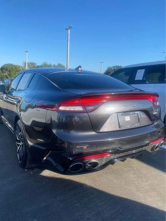 2022 Kia Stinger - Image 9 of 13