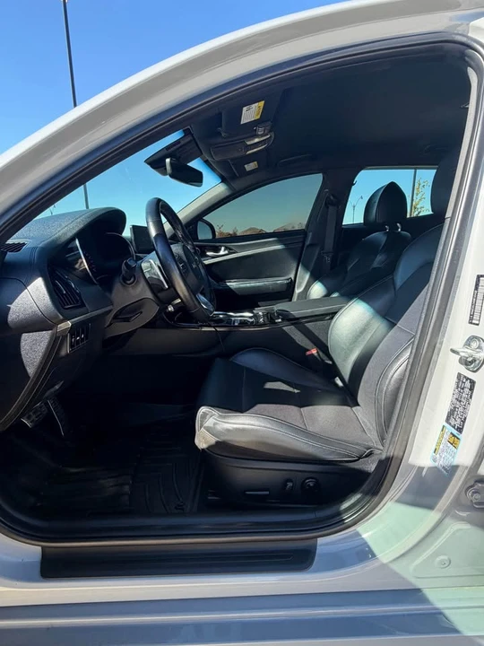 2022 Kia Stinger - Image 17 of 20