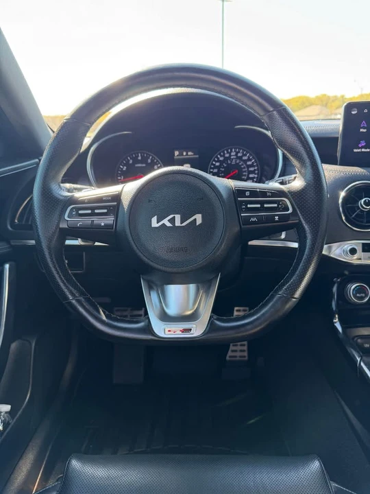 2022 Kia Stinger - Image 14 of 20