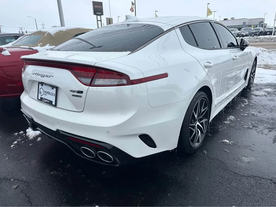 2022 Kia Stinger - Image 3 of 11