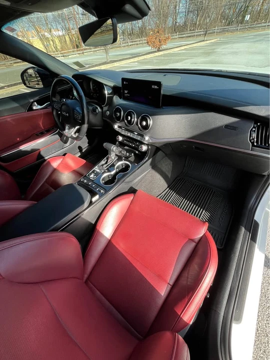 2022 Kia Stinger - Image 12 of 14
