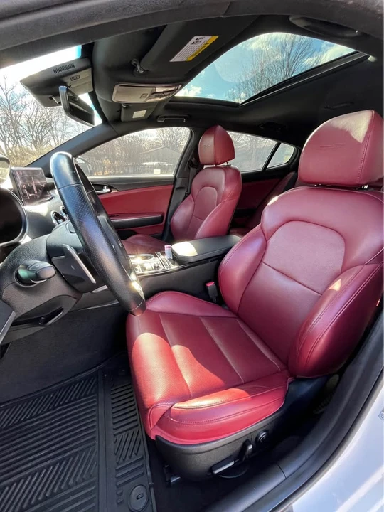 2022 Kia Stinger - Image 8 of 14