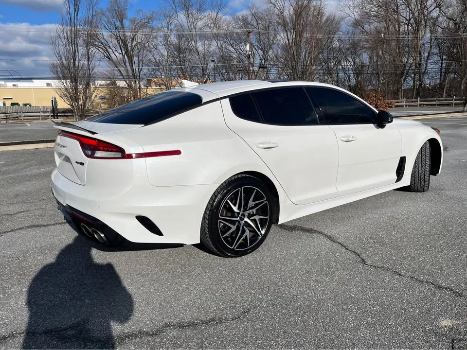 2022 Kia Stinger - Image 2 of 14