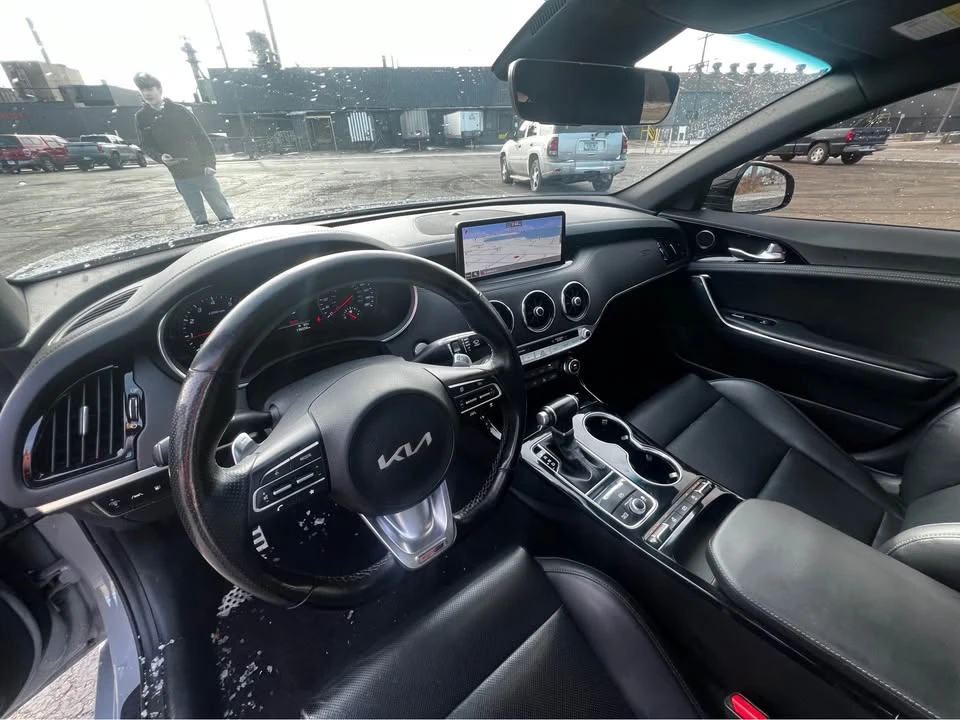 2022 Kia Stinger - Image 11 of 20