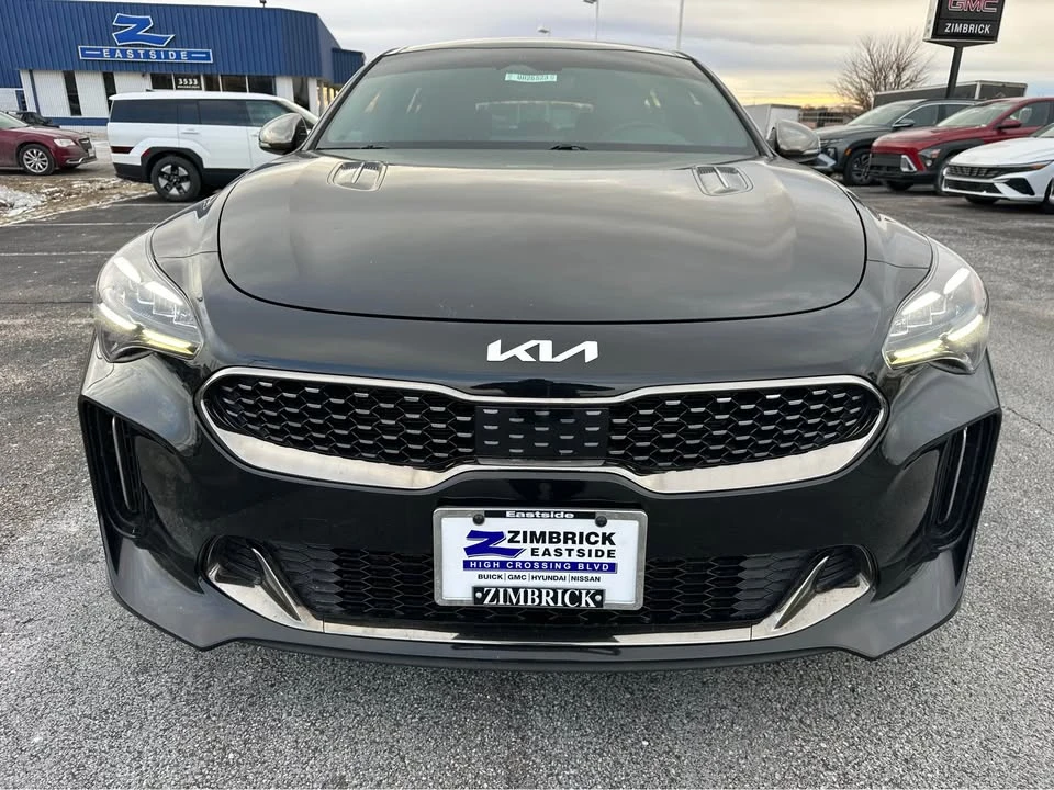 2022 Kia Stinger - Image 8 of 16