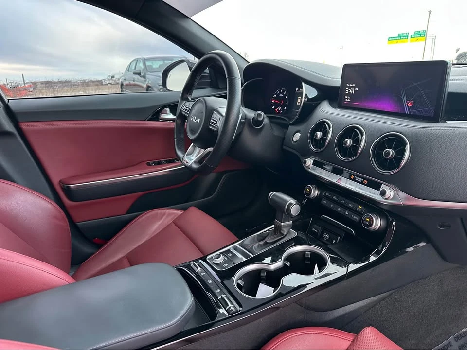 2022 Kia Stinger - Image 3 of 16