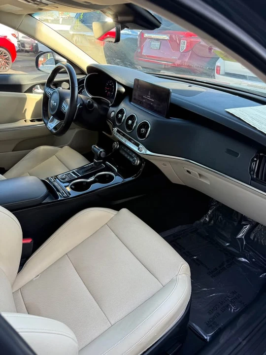 2022 Kia Stinger - Image 12 of 13