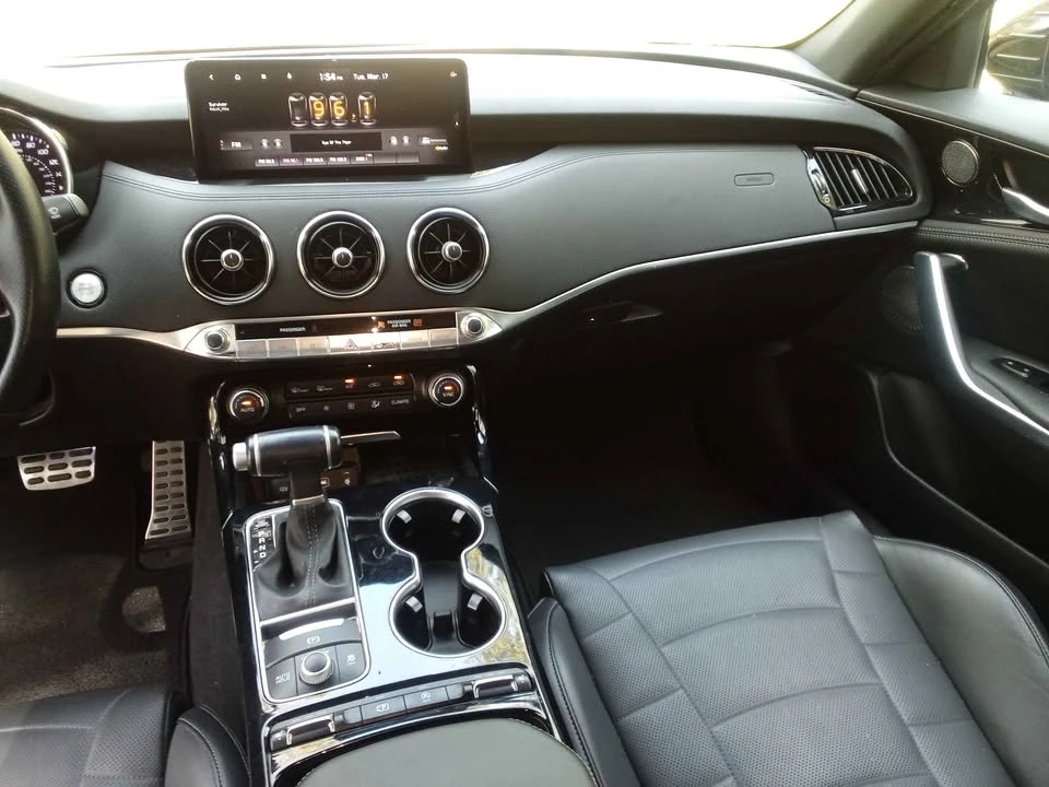 2022 Kia Stinger - Image 5 of 17