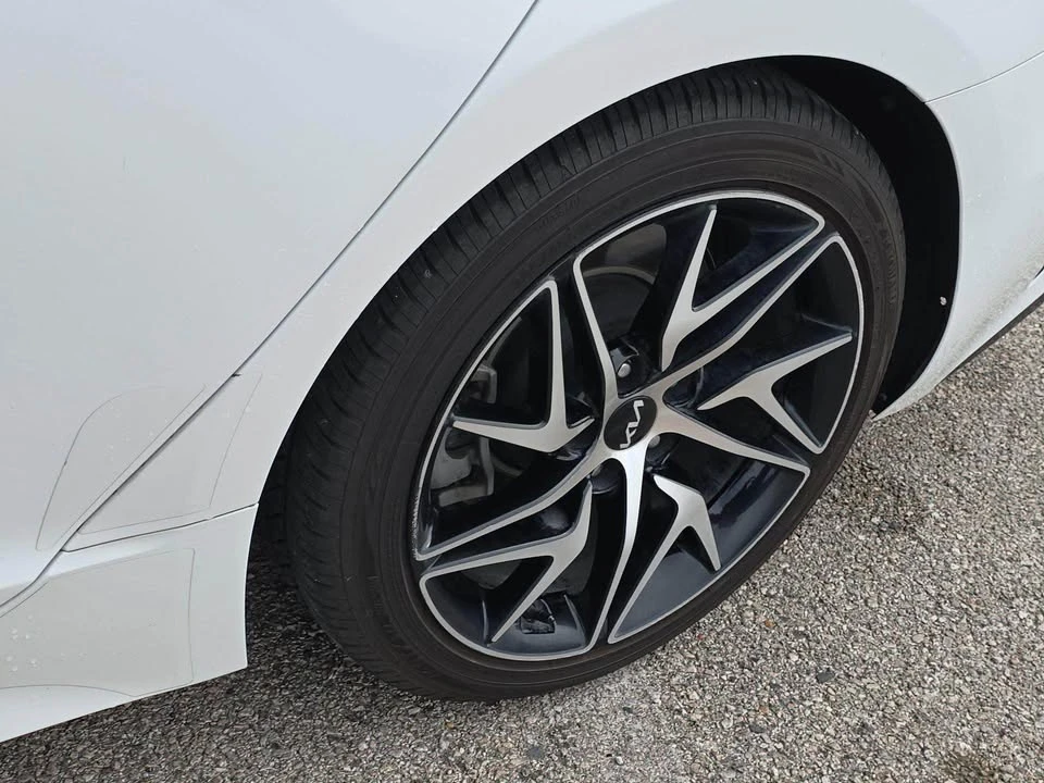 2022 Kia Stinger - Image 9 of 20