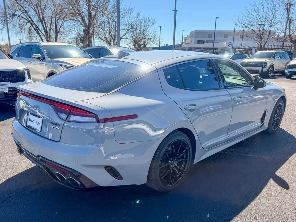 2022 Kia Stinger - Image 4 of 9