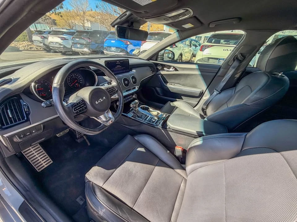 2022 Kia Stinger - Image 7 of 9