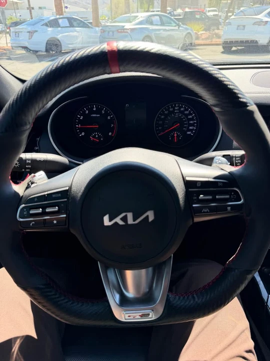 2022 Kia Stinger - Image 7 of 11