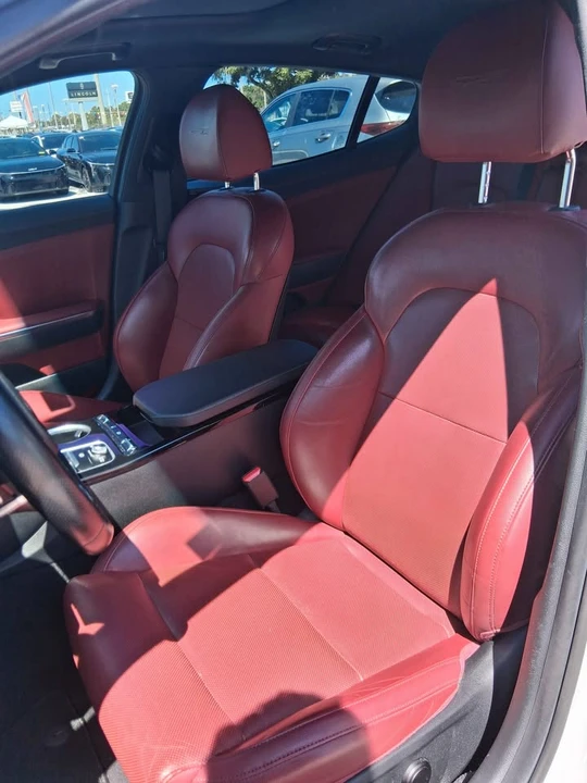 2022 Kia Stinger - Image 8 of 12