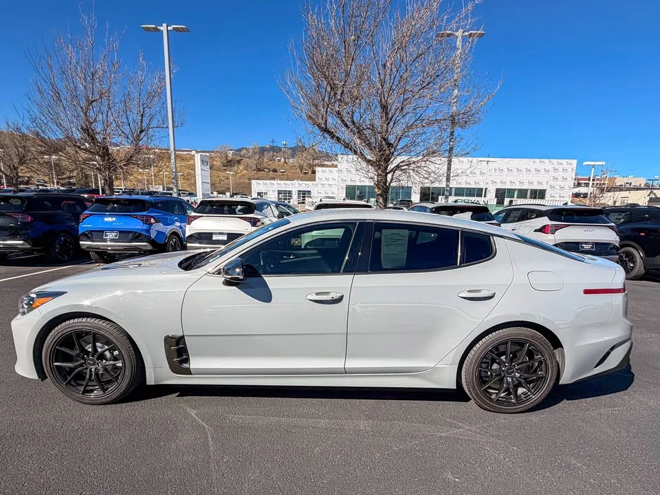 2022 Kia Stinger - Image 6 of 9