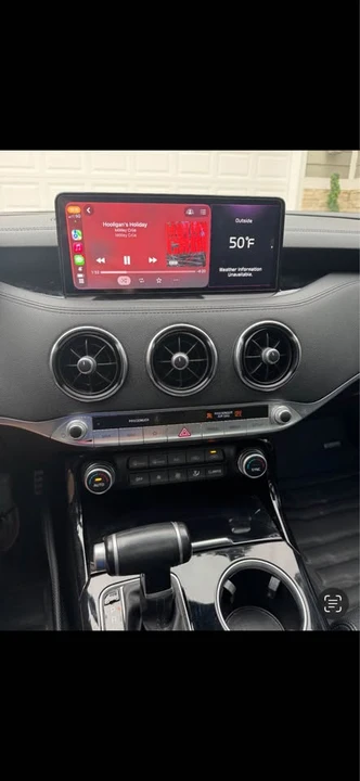 2022 Kia Stinger - Image 8 of 9