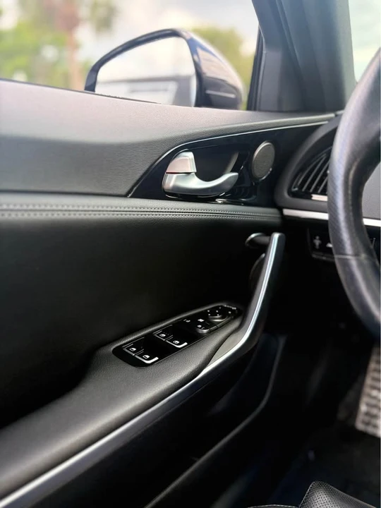 2022 Kia Stinger - Image 17 of 20