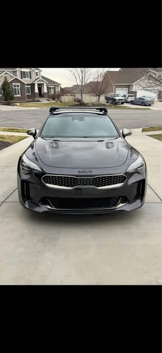 2022 Kia Stinger - Image 2 of 9