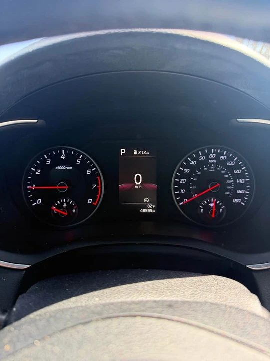 2022 Kia Stinger - Image 10 of 11