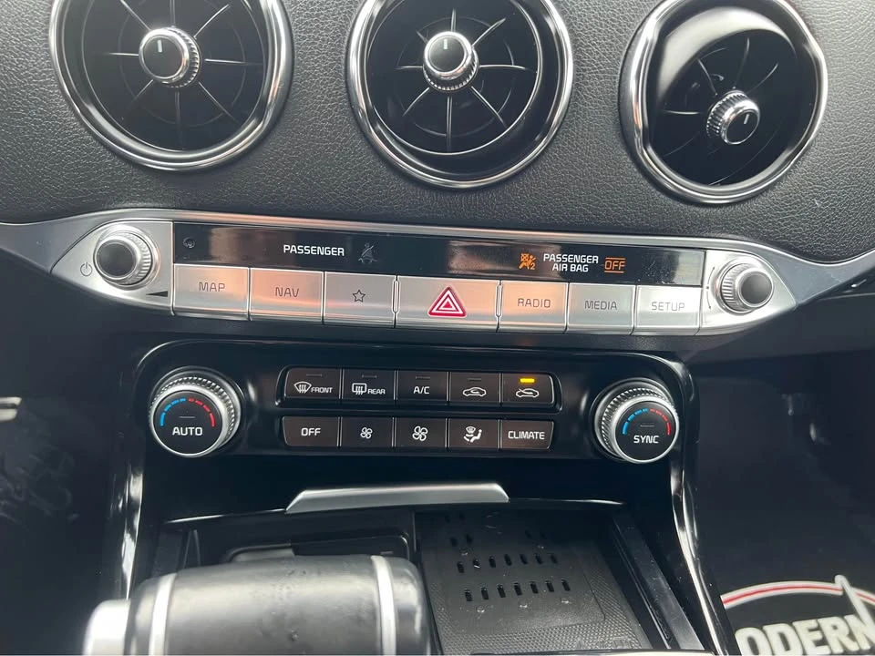 2022 Kia Stinger - Image 13 of 15