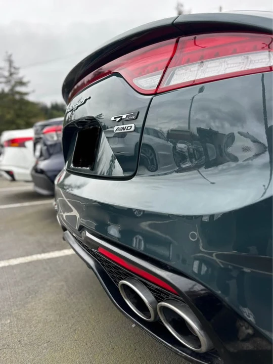 2022 Kia Stinger - Image 5 of 10