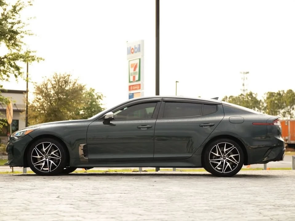 2022 Kia Stinger - Image 10 of 20