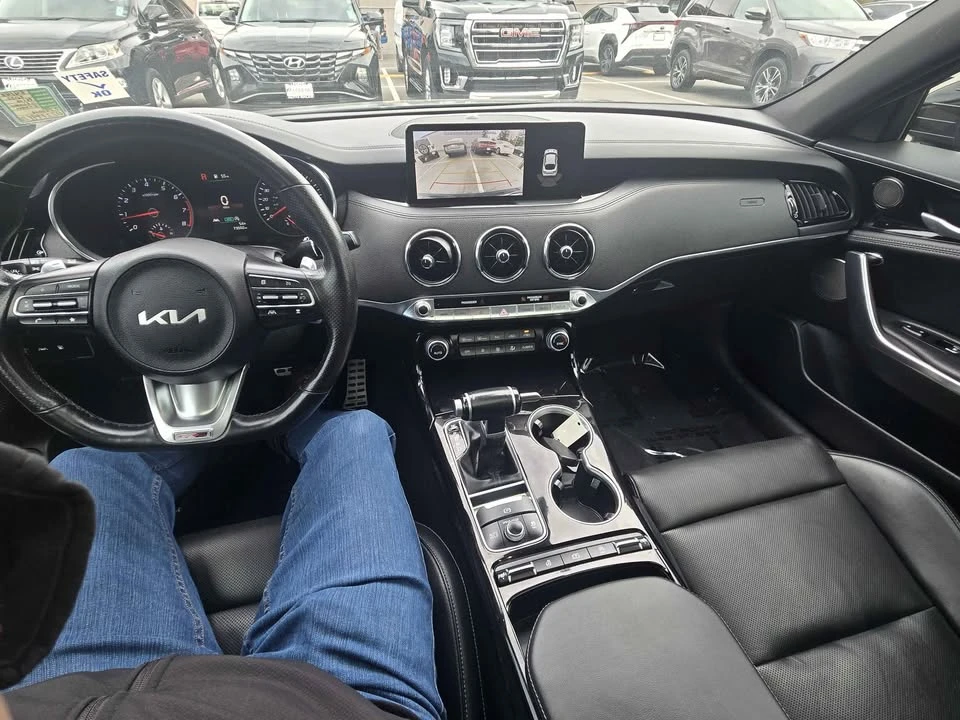 2022 Kia Stinger - Image 8 of 9