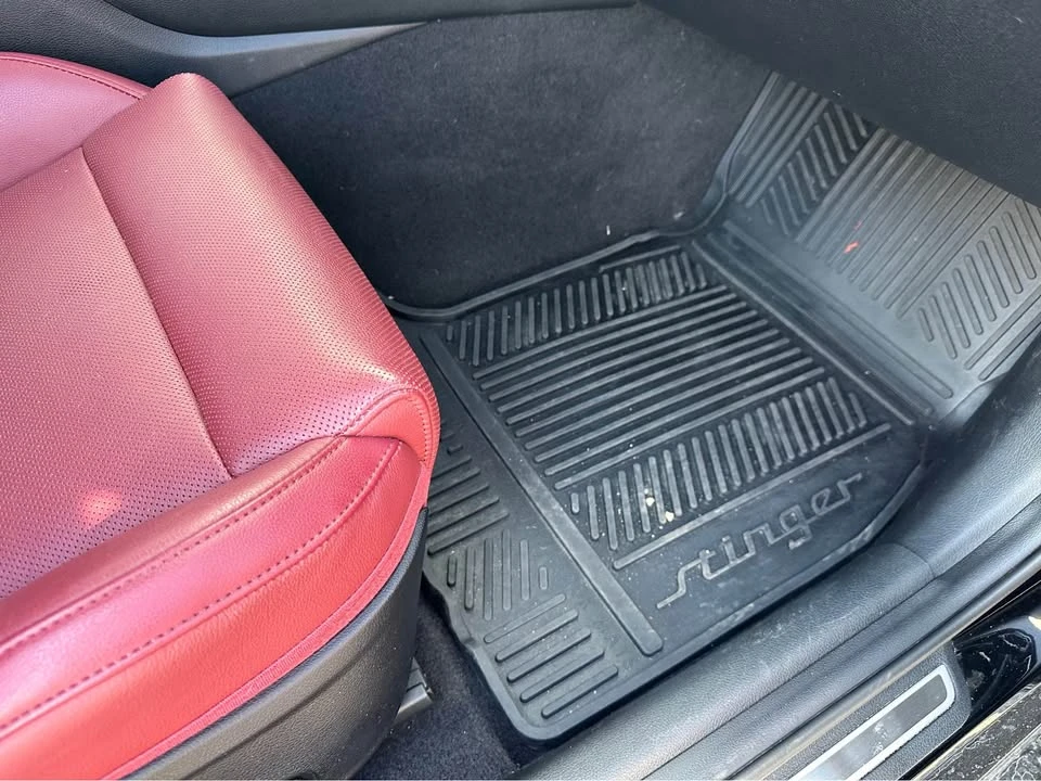 2022 Kia Stinger - Image 14 of 17