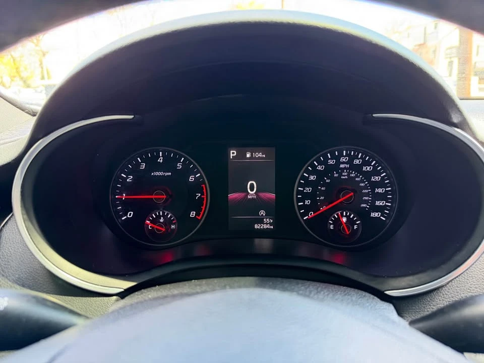 2022 Kia Stinger - Image 18 of 19