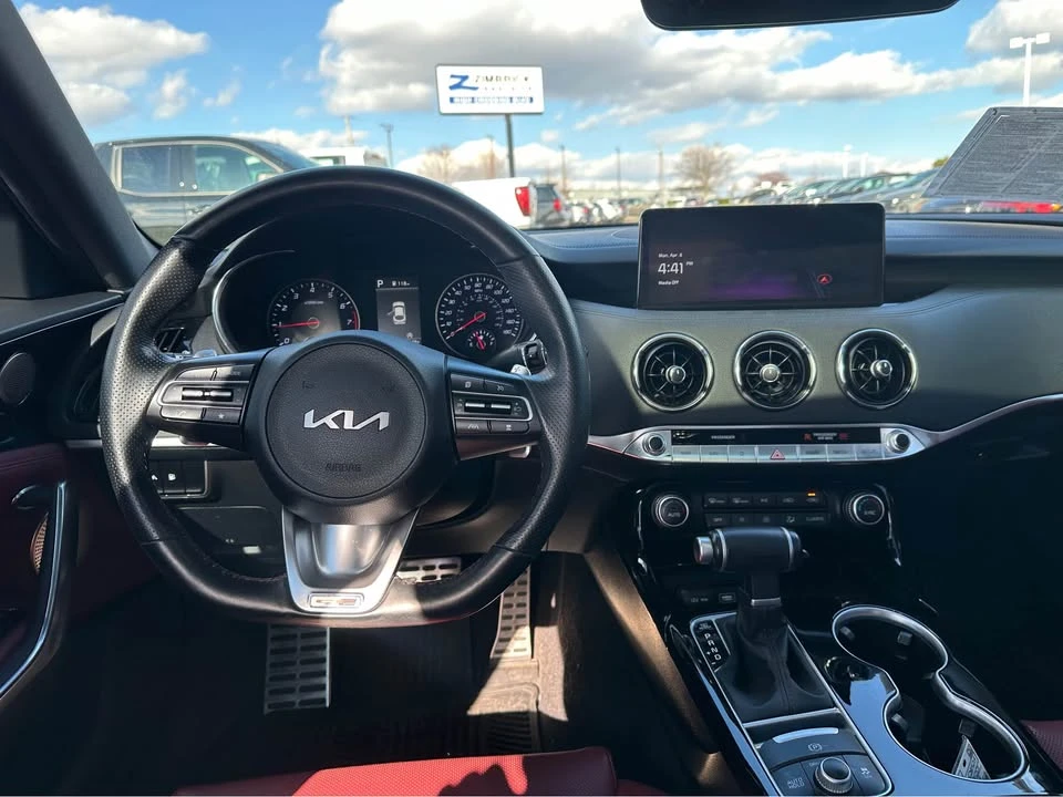2022 Kia Stinger - Image 4 of 17