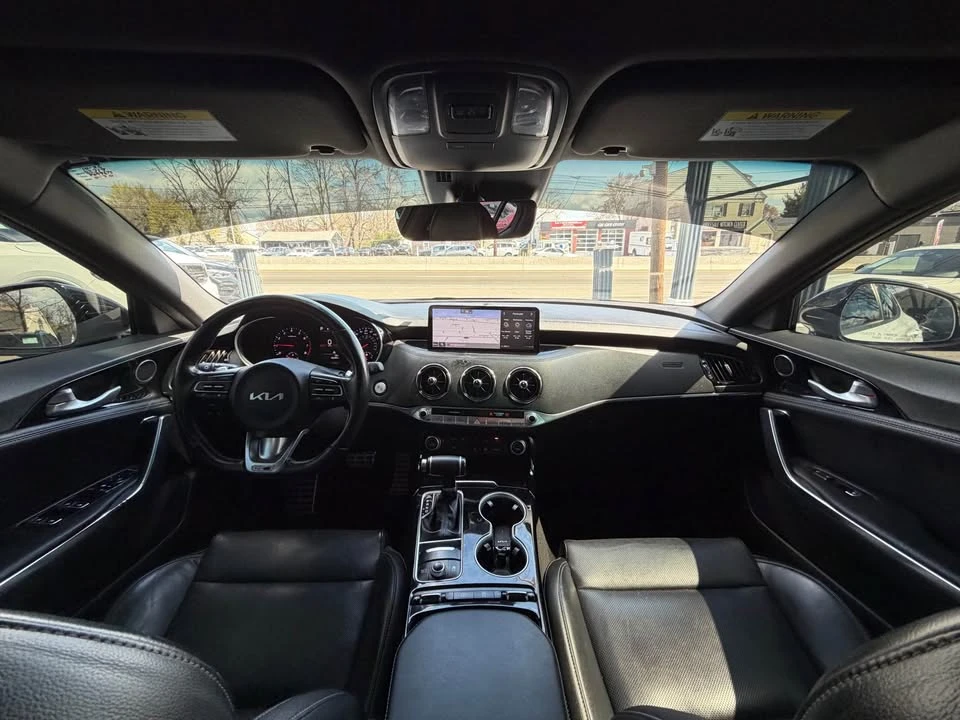 2022 Kia Stinger - Image 12 of 19