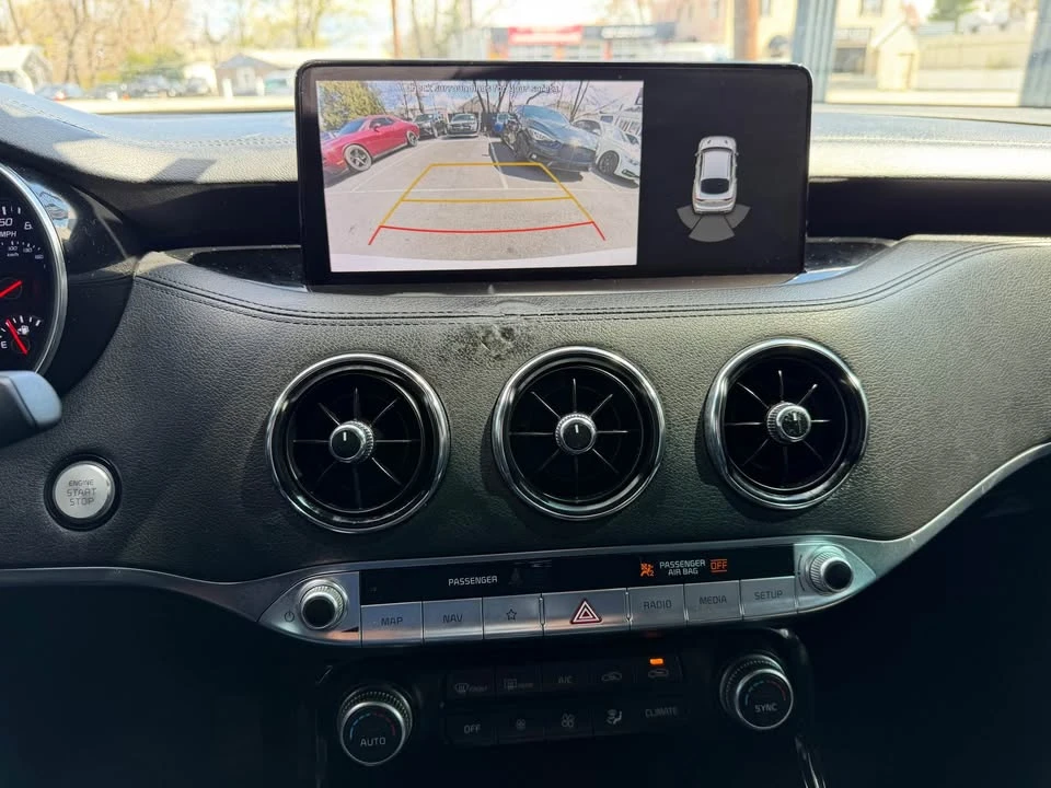 2022 Kia Stinger - Image 15 of 19