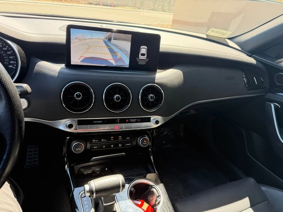 2022 Kia Stinger - Image 17 of 17