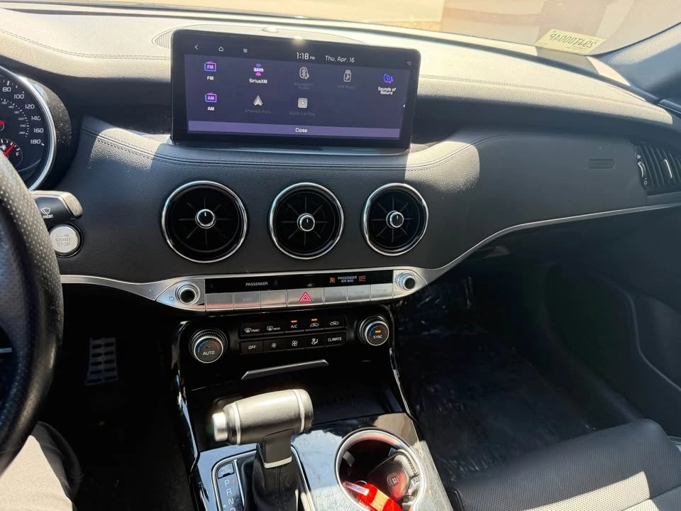 2022 Kia Stinger - Image 16 of 17