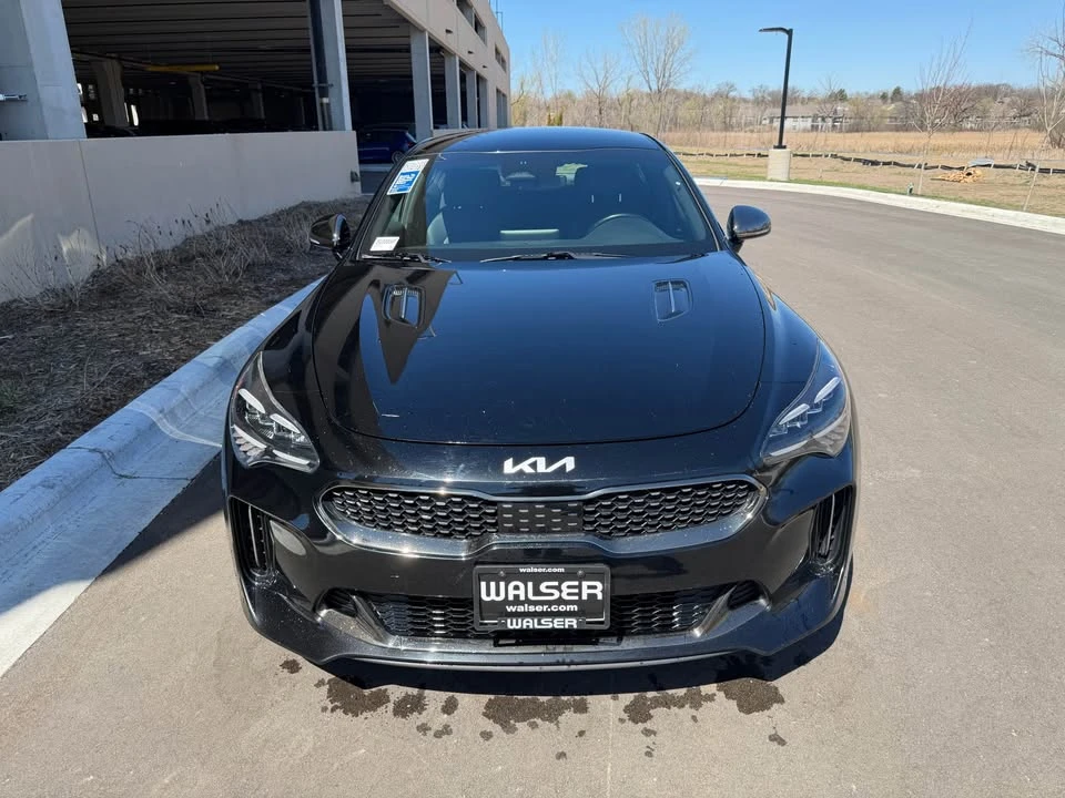 2022 Kia Stinger - Image 8 of 17